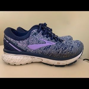 Brooks purple running sneakers